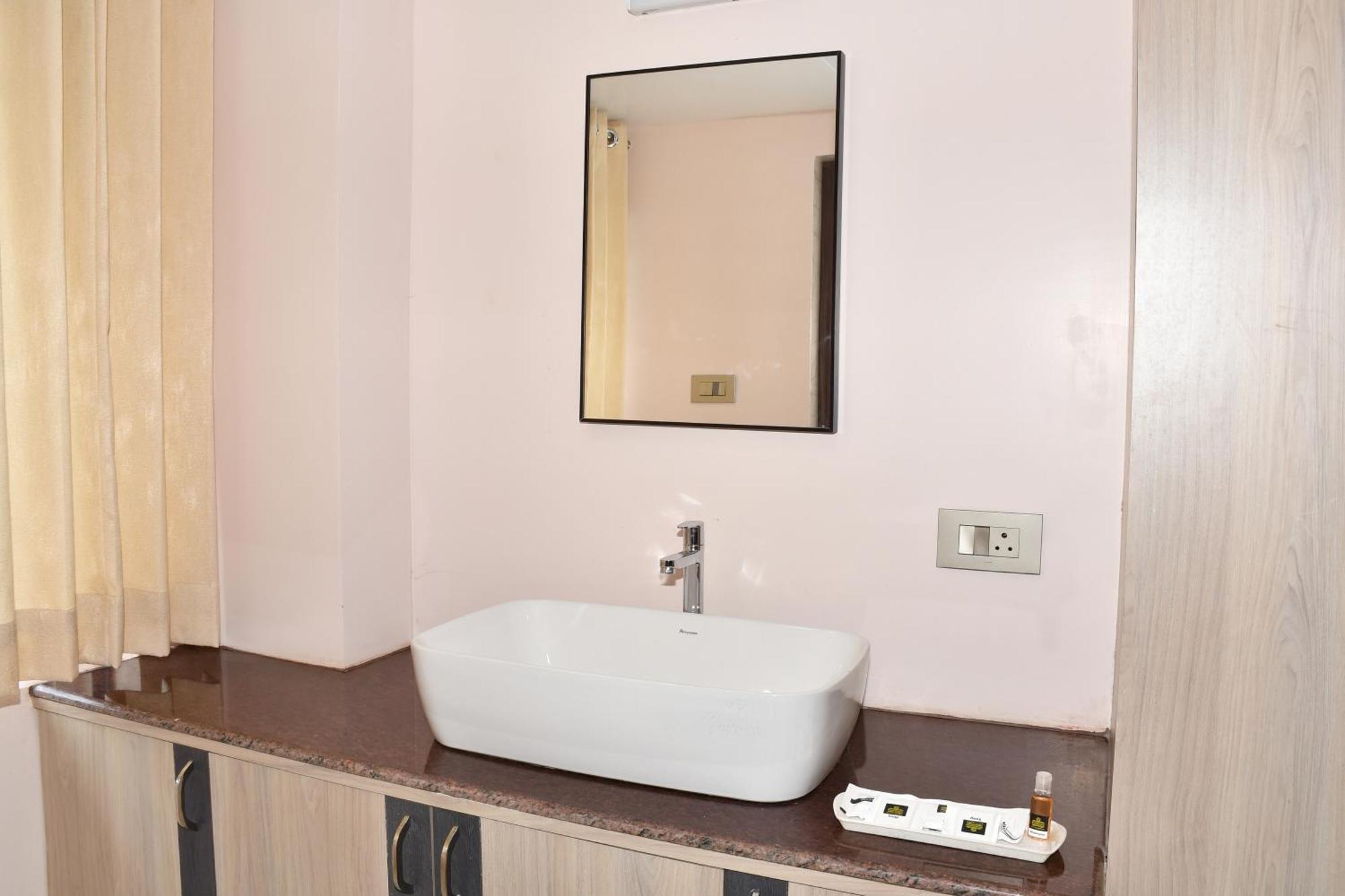 Gb Residency Hotel Ramanathapuram Luaran gambar